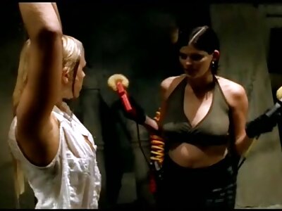 منمش في سن مواقع سكس مترجم عربي المراهقة إيفا Lovia يحصل مارس الجنس في المطبخ