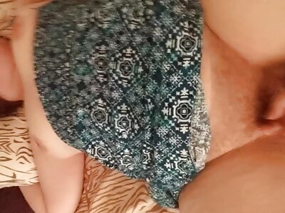 الأم في الجسم سكس عربي مترجم محارم و خلع الملابس ثوب يثير زور و يعطي بوسها على أرضية المطبخ