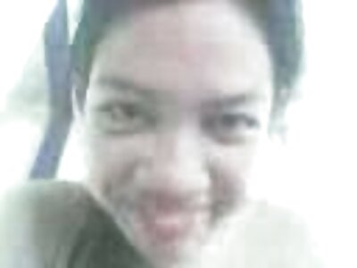 حصلت الفتاة ذات الشعر الأحمر على مقعد السائق وسلمت افلام سكس مترجمه محارم إلى عشيقها في الفجوة