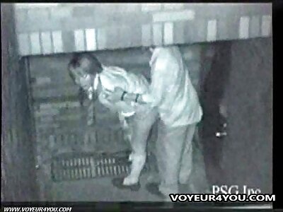 نائب الرئيس في عين وقحة سكس اجنبية مترجمة عربي نحيف