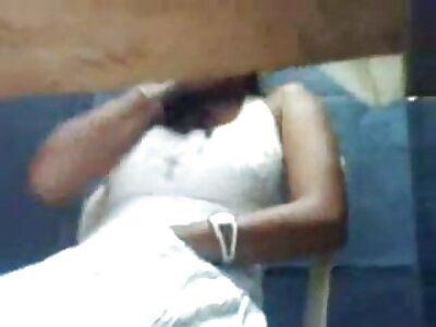 جاء الطالب بورنو جديد مترجم إلى العملة لدفع تكاليف الدراسات في المعهد